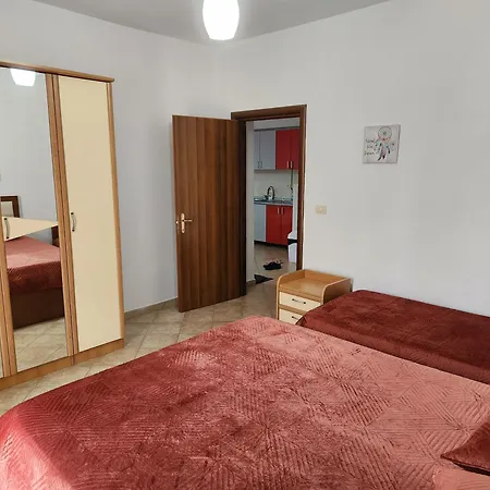 Comfy Beachfront - 50m From The Sea Appartement Golem (Tirana)