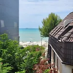 Apartmán Comfy Beachfront - 50m From The Sea *
