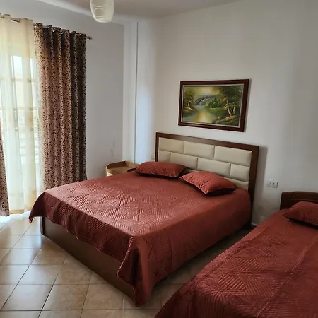 Comfy Beachfront - 50m From The Sea Apartment