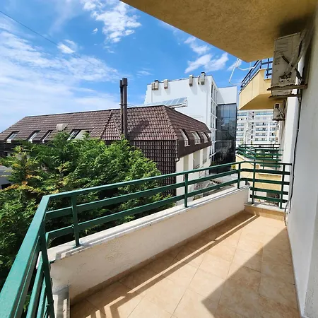 Comfy Beachfront - 50m From The Sea Apartmán Golem (Tirana)
