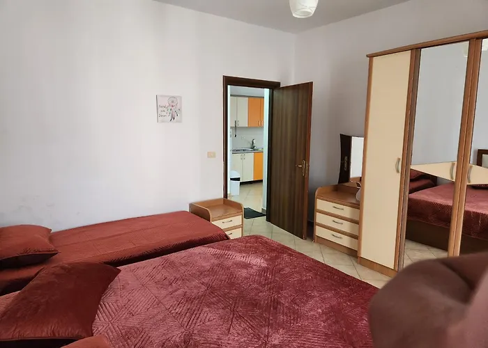 Comfy Beachfront - 50m From The Sea Apartman