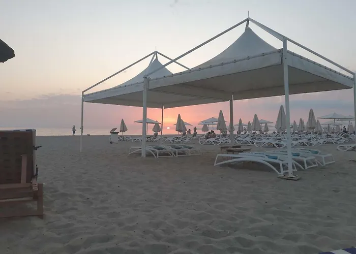 Comfy Beachfront - 50m From The Sea *